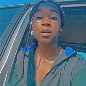 Meet your Posher, Simone